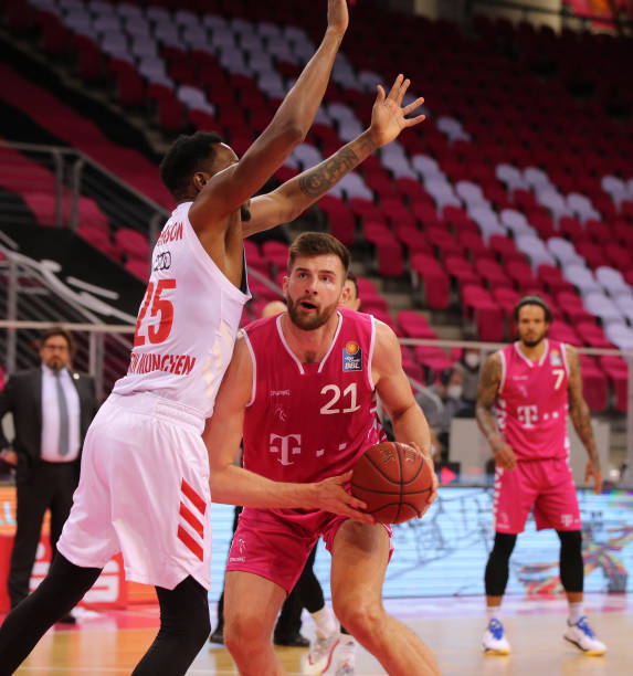 租借博尼费 租借博尼费